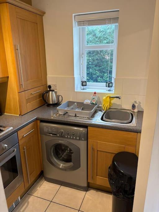 Newly Refurbished Flat In Kings Heath Appartement Birmingham Buitenkant foto