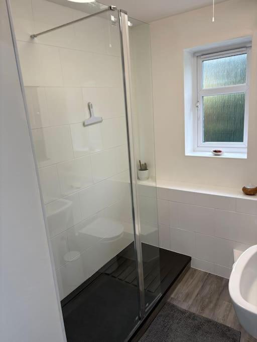 Newly Refurbished Flat In Kings Heath Appartement Birmingham Buitenkant foto
