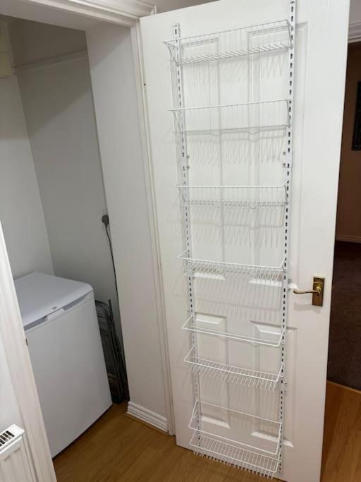 Newly Refurbished Flat In Kings Heath Appartement Birmingham Buitenkant foto