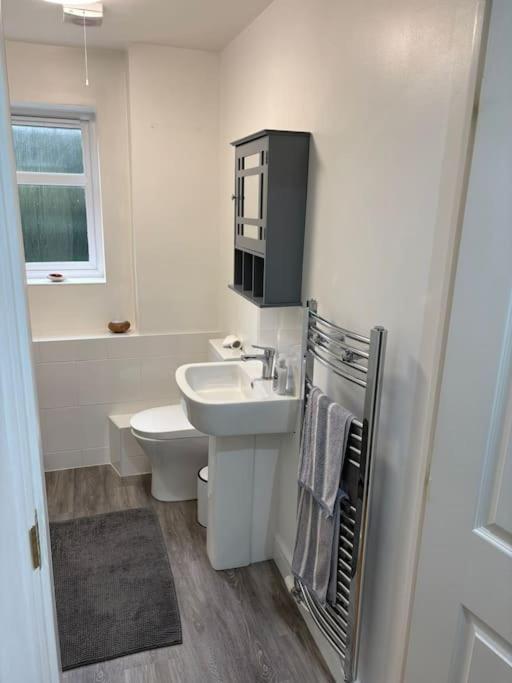 Newly Refurbished Flat In Kings Heath Appartement Birmingham Buitenkant foto